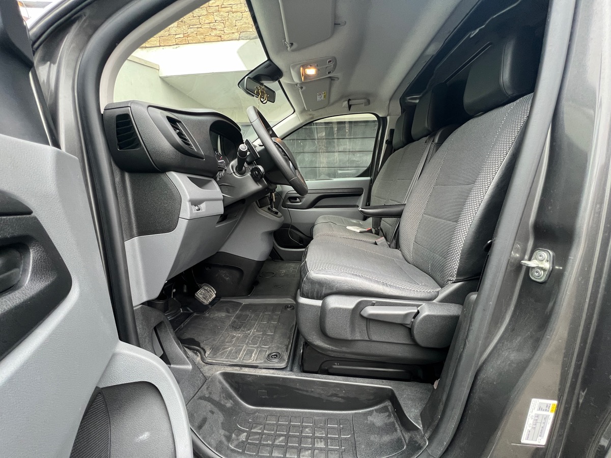 Peugeot Expert Fg Asphalt 2.0 Blue HDI 120 EAT8 Tole Standard TVA Récupérable
