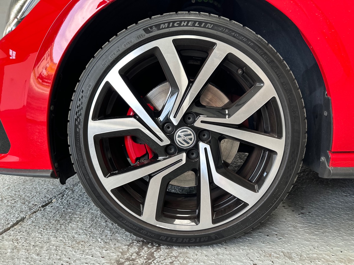 Volkswagen Polo VI GTI 2.0 TSI 200cv DSG6