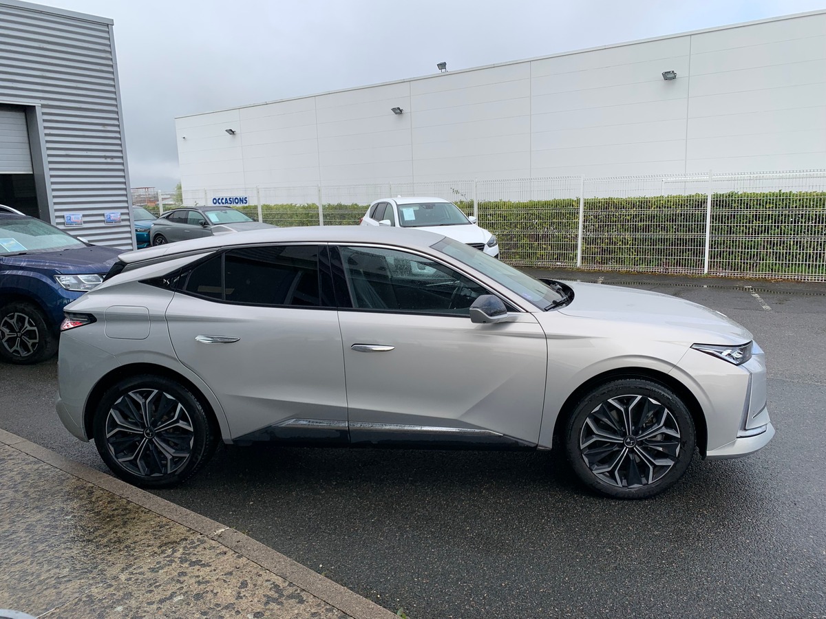 Citroën DS4 225 | Rivoli | Caméra 360° | Apple car Play | Régulateur de vitesse adaptatif | Attelage