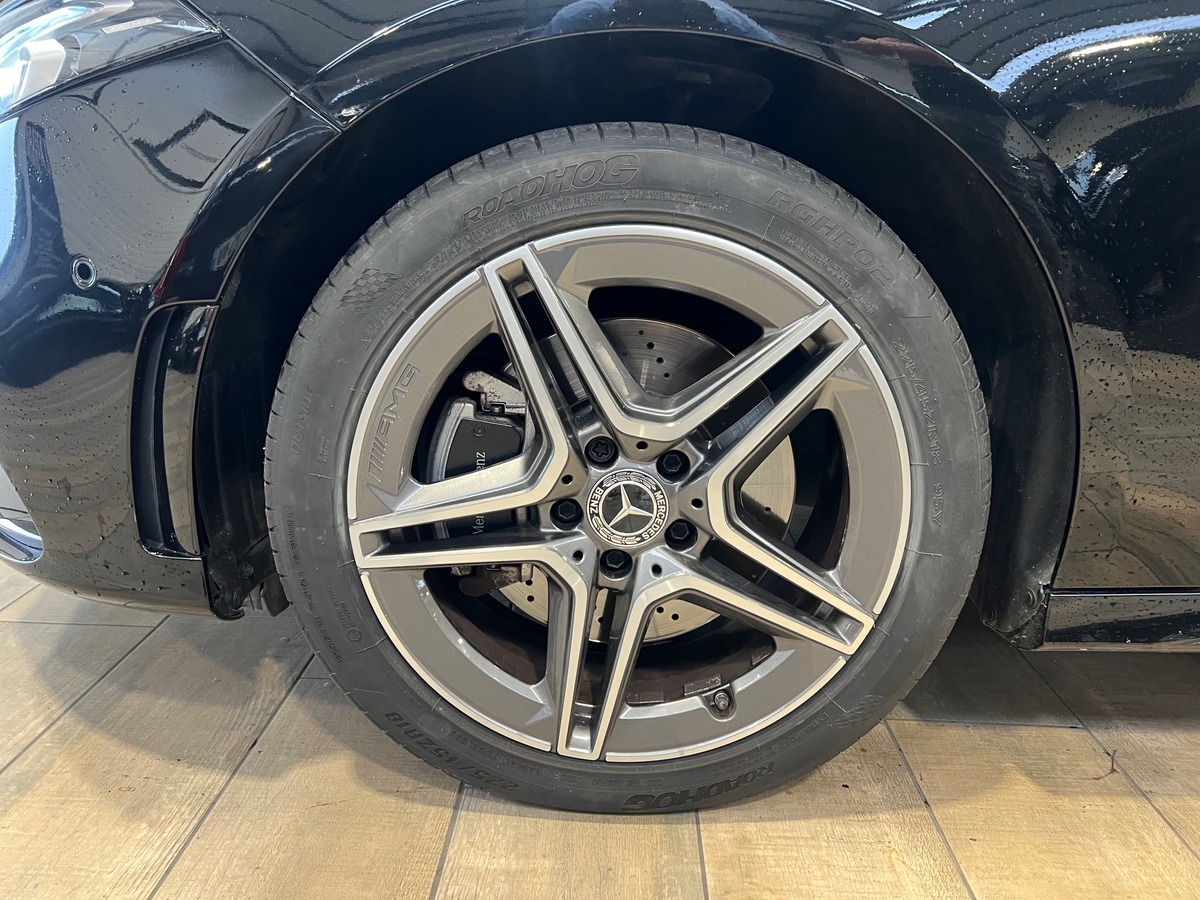 Mercedes-Benz Classe A IV 250e hybride 8G-DCT AMG LINE A250e (FR Suivi Mercedes)