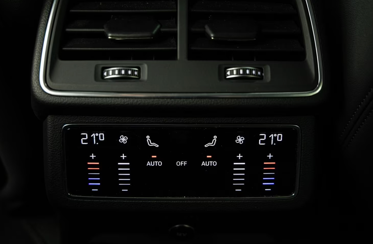 Audi A6 Avant V C8 55 TFSI 340ch quattro S tronic 7 / VO allemand / Malus 8 100,70 euros