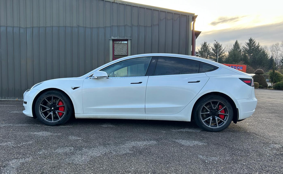 Tesla Model 3 Dual Motor (Long Range)