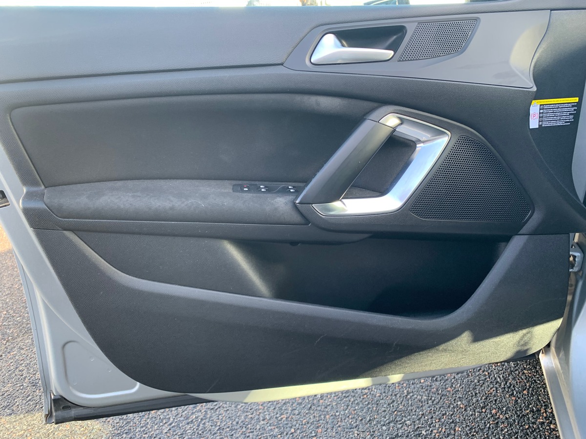 Peugeot 308 SW 100 ch | Allure | Caméra recul | GPS | Régulateur de vitesse adapatatif | Bluetooth