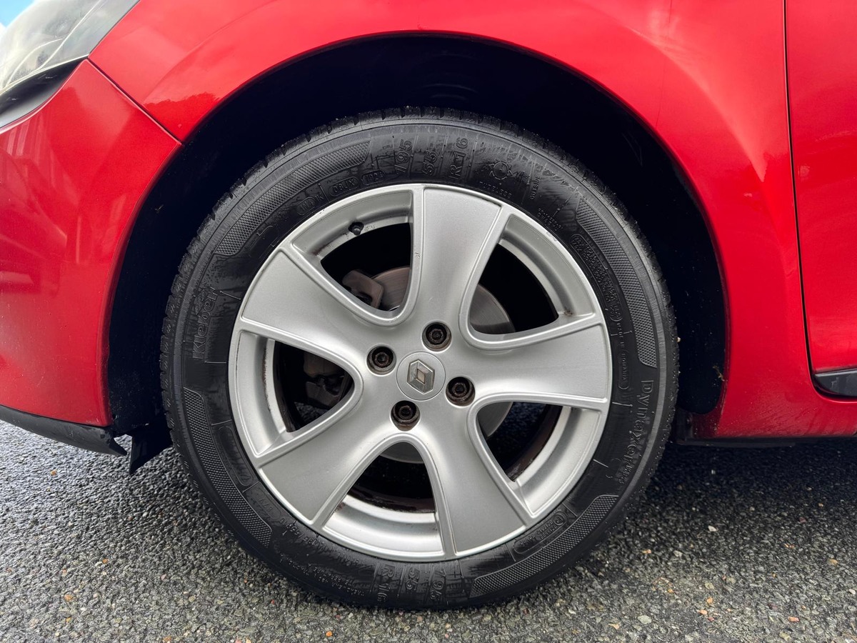 RENAULT Clio IV Estate 1.5 DCI 90cv Intens - Garantie