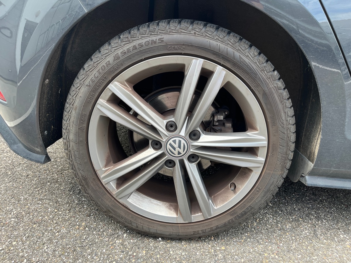 Volkswagen Golf VII 1.5 TSI 150ch DSG7 R-LINE, SUIVI COMPLET VOLKSWAGEN, SIEGES CHAUFFANT