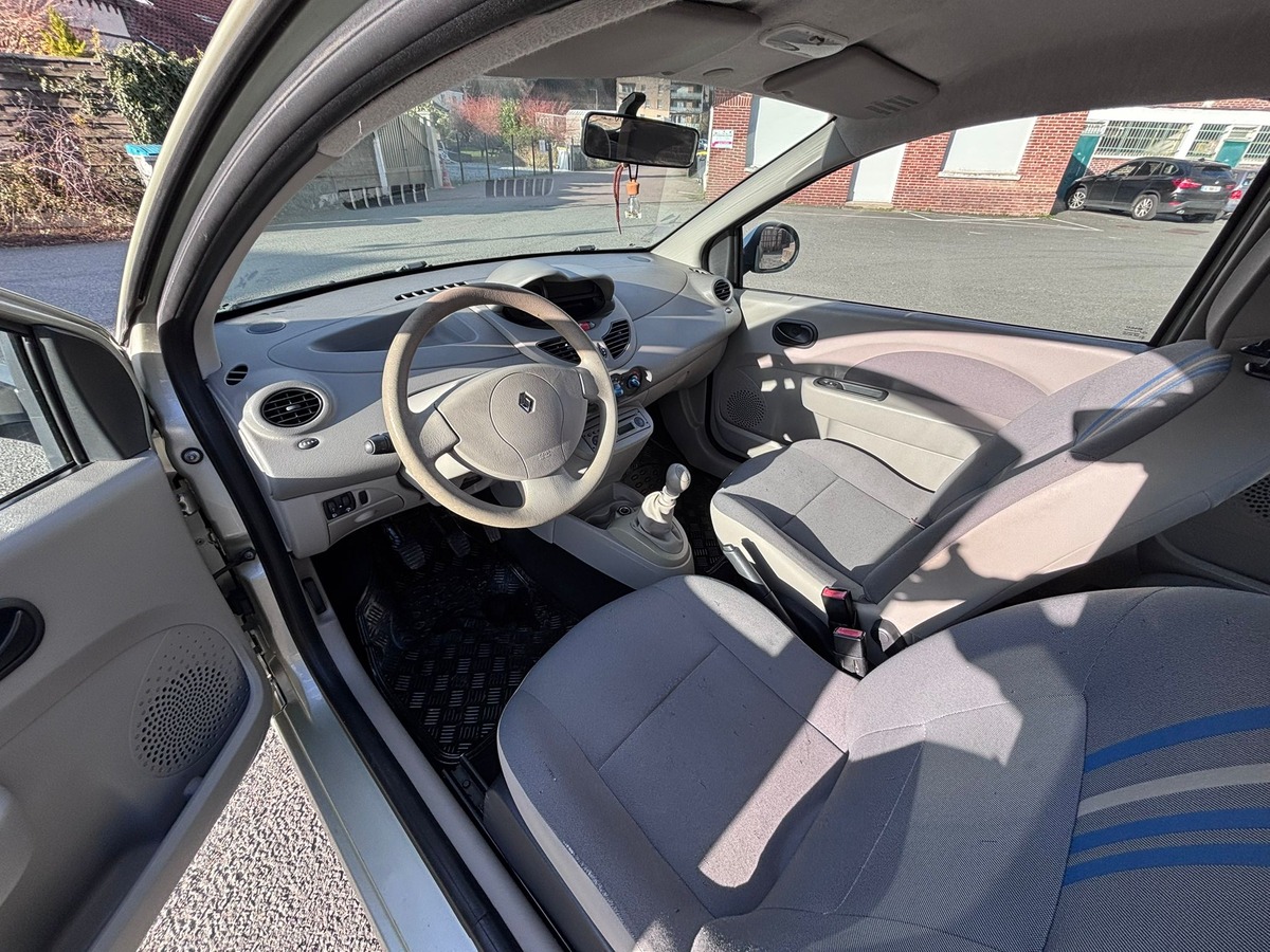 RENAULT Twingo 2 1.2i - Distribution OK - CT OK