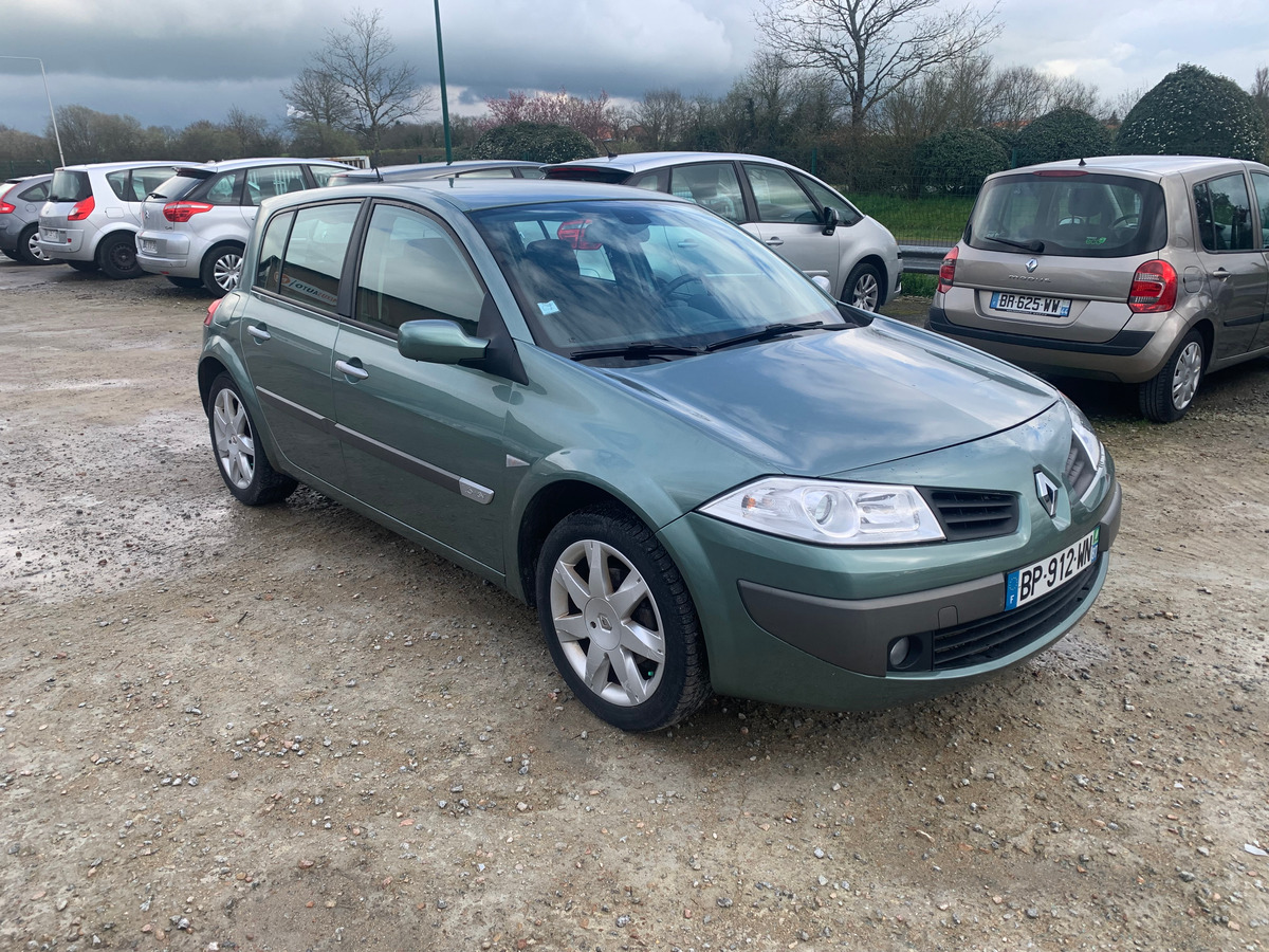 RENAULT Megane mégane 1.6i 16v 110ch 96742km
