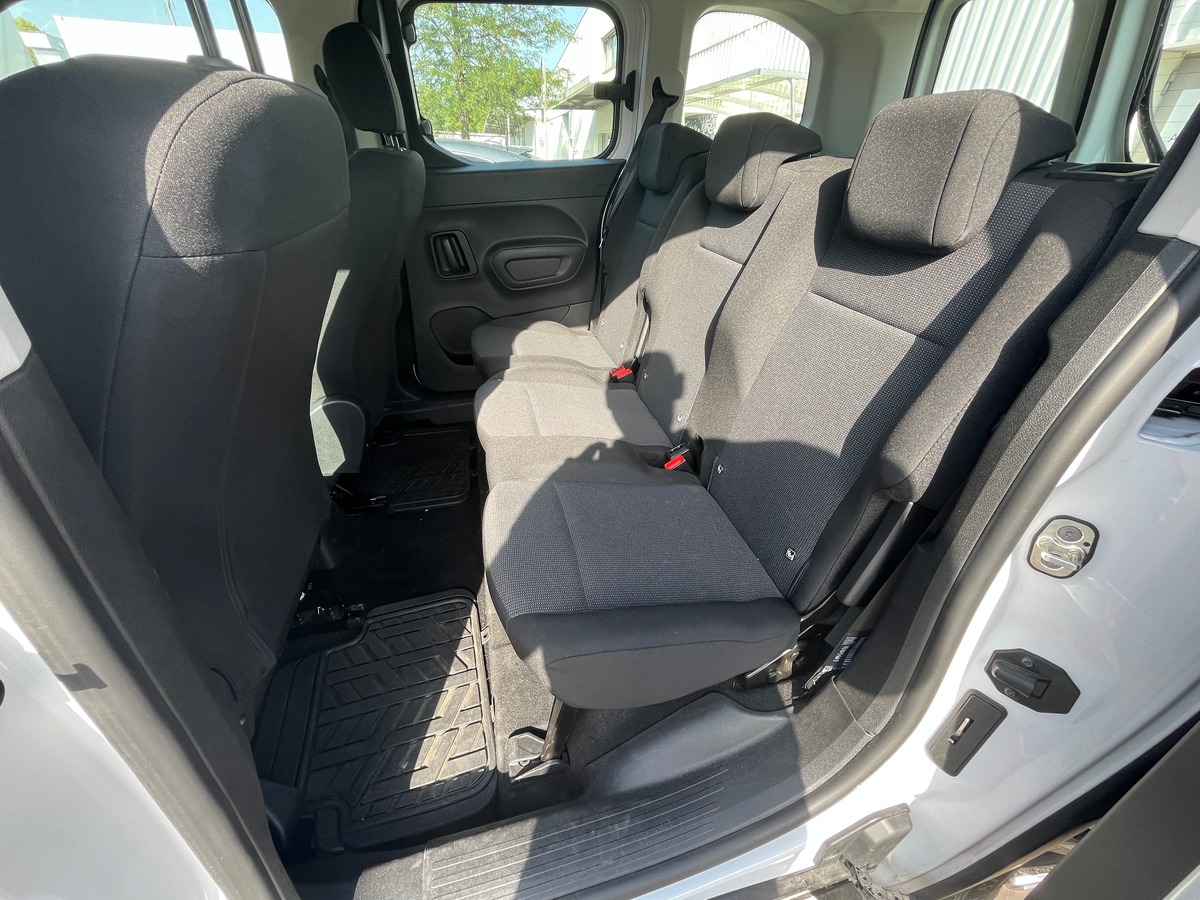 Peugeot Rifter ACTIVE BUSINESS, 1.5 BLUEHDI 100ch, ATTELAGE, FEUX AUTOMATIQUE