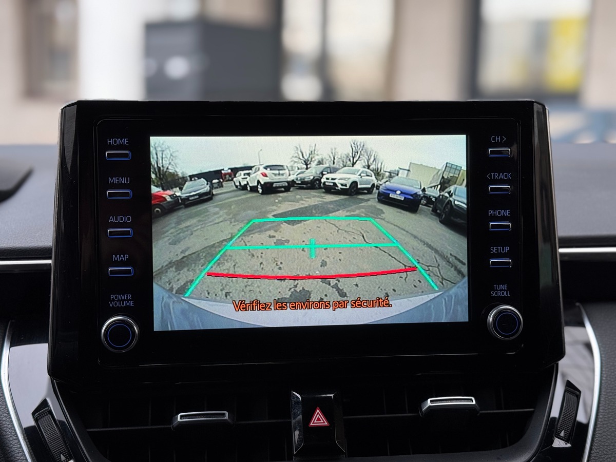 Toyota Corolla Dynamic business 1.8 VVT-i 122 HSD