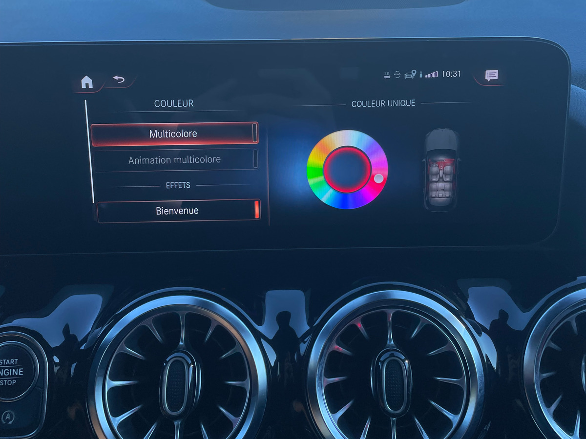 Mercedes Benz GLA 200 AMG