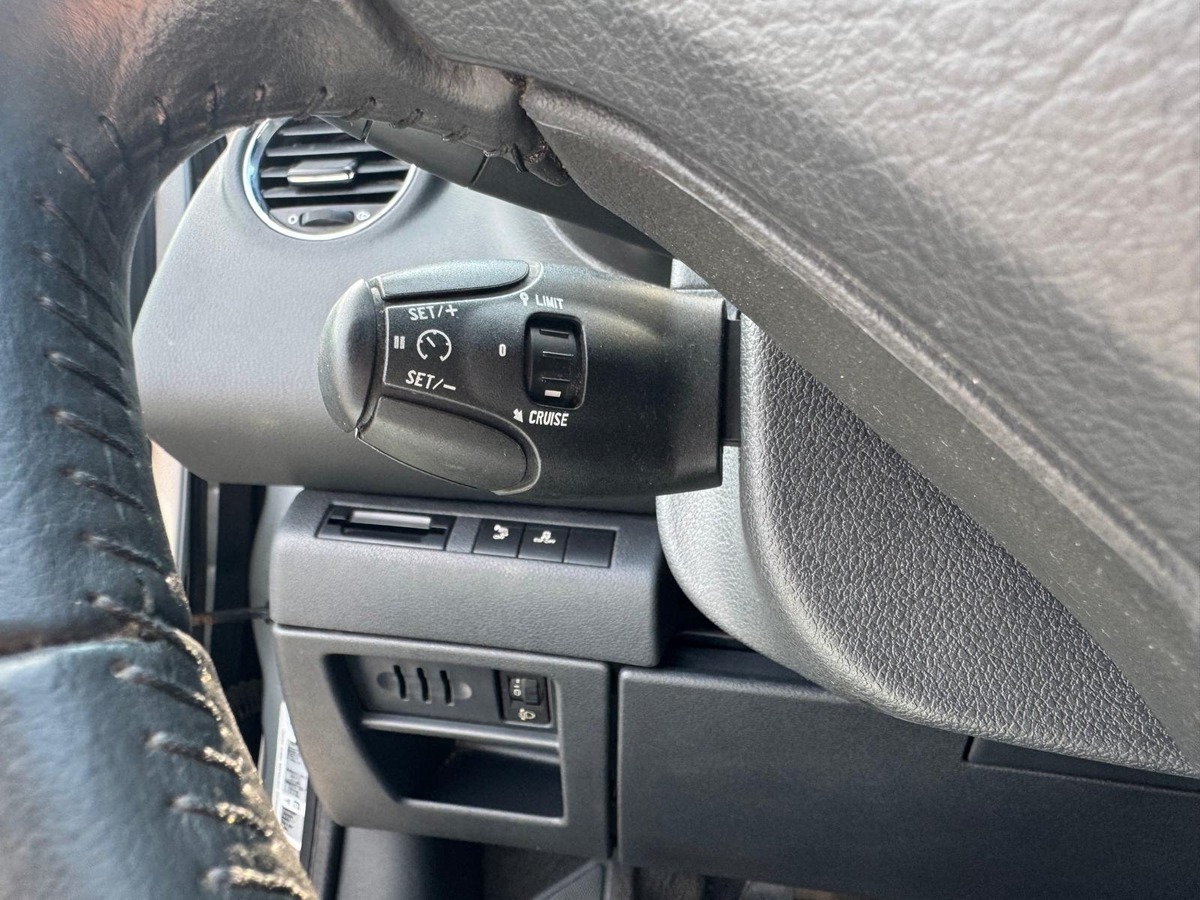 Peugeot 3008 1.6 HDI PREMIUM PACK