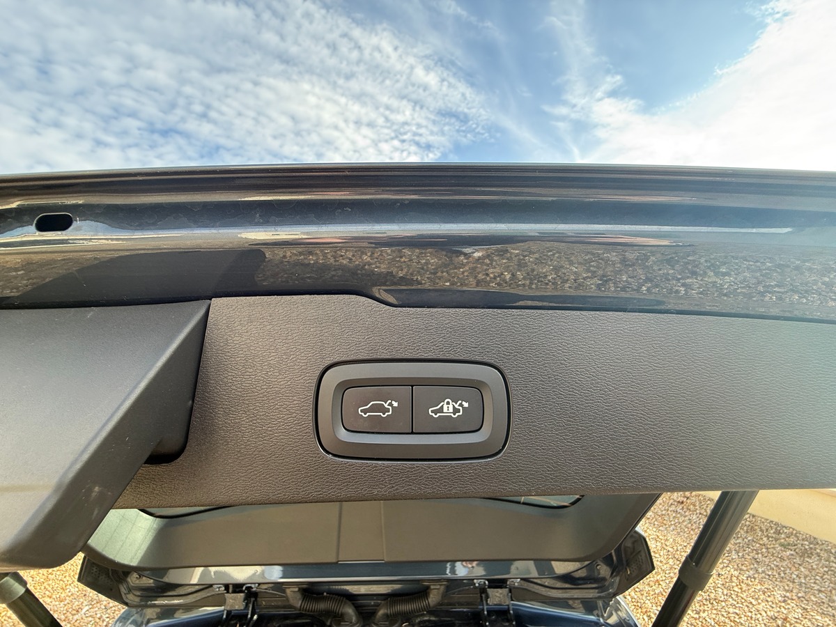 Volvo V60 B4 2.0 Ti 16V Mild Hybrid DCT7 197 cv