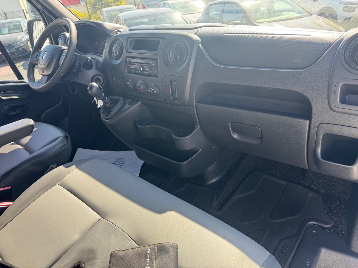RENAULT Master L2H2 2.3 DCI 145CH GRAND CONFORT + ATTELAGE / PRIX TTC