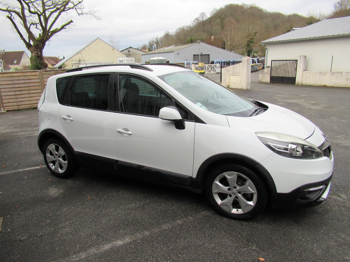 RENAULT Scenic XMOD 1.6 DCI 130