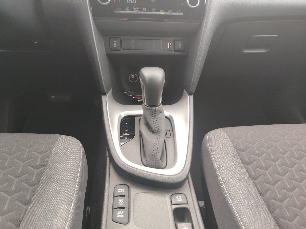 Toyota Yaris Cross DESIGN PACK CARGO
