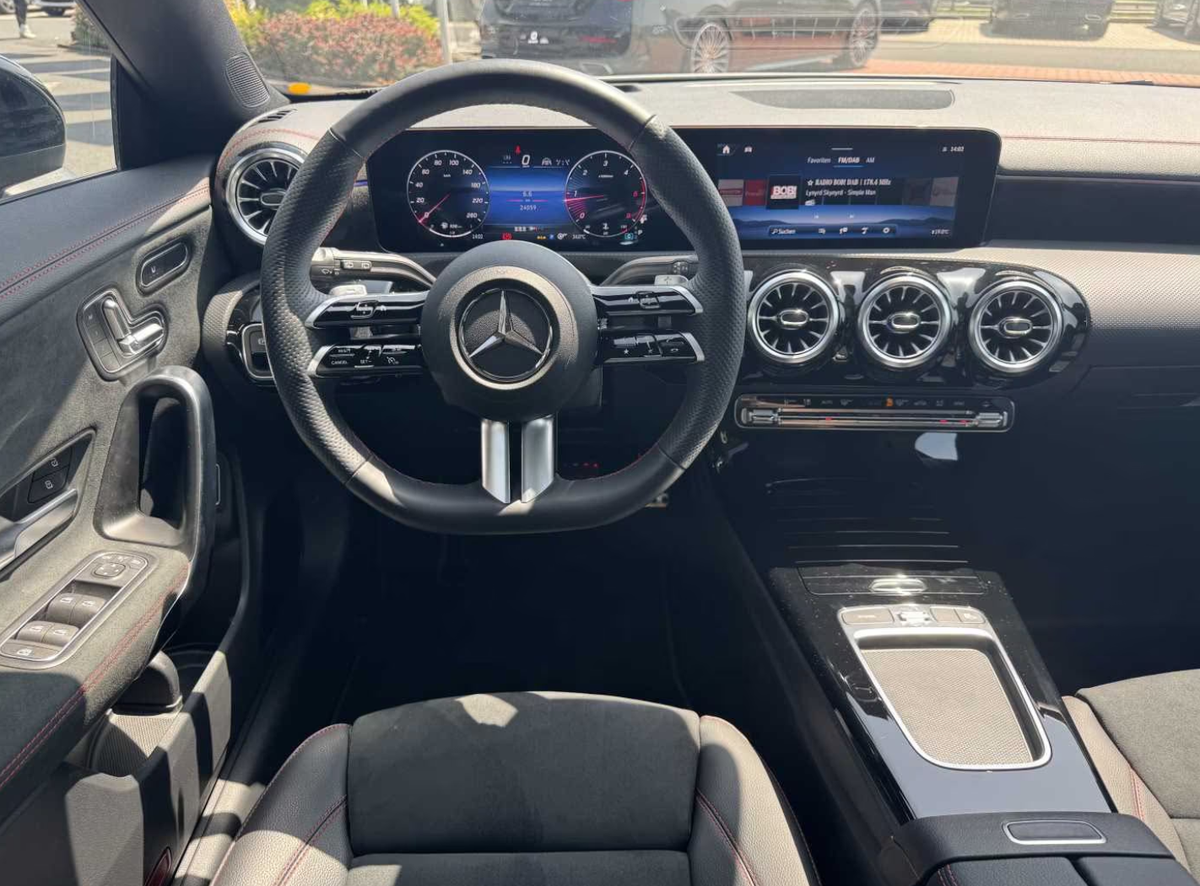 Mercedes-Benz CLA Shooting Brake II 220 d 190ch AMG Line 8G-DCT Premium Plus Toit ouvrant Burmester