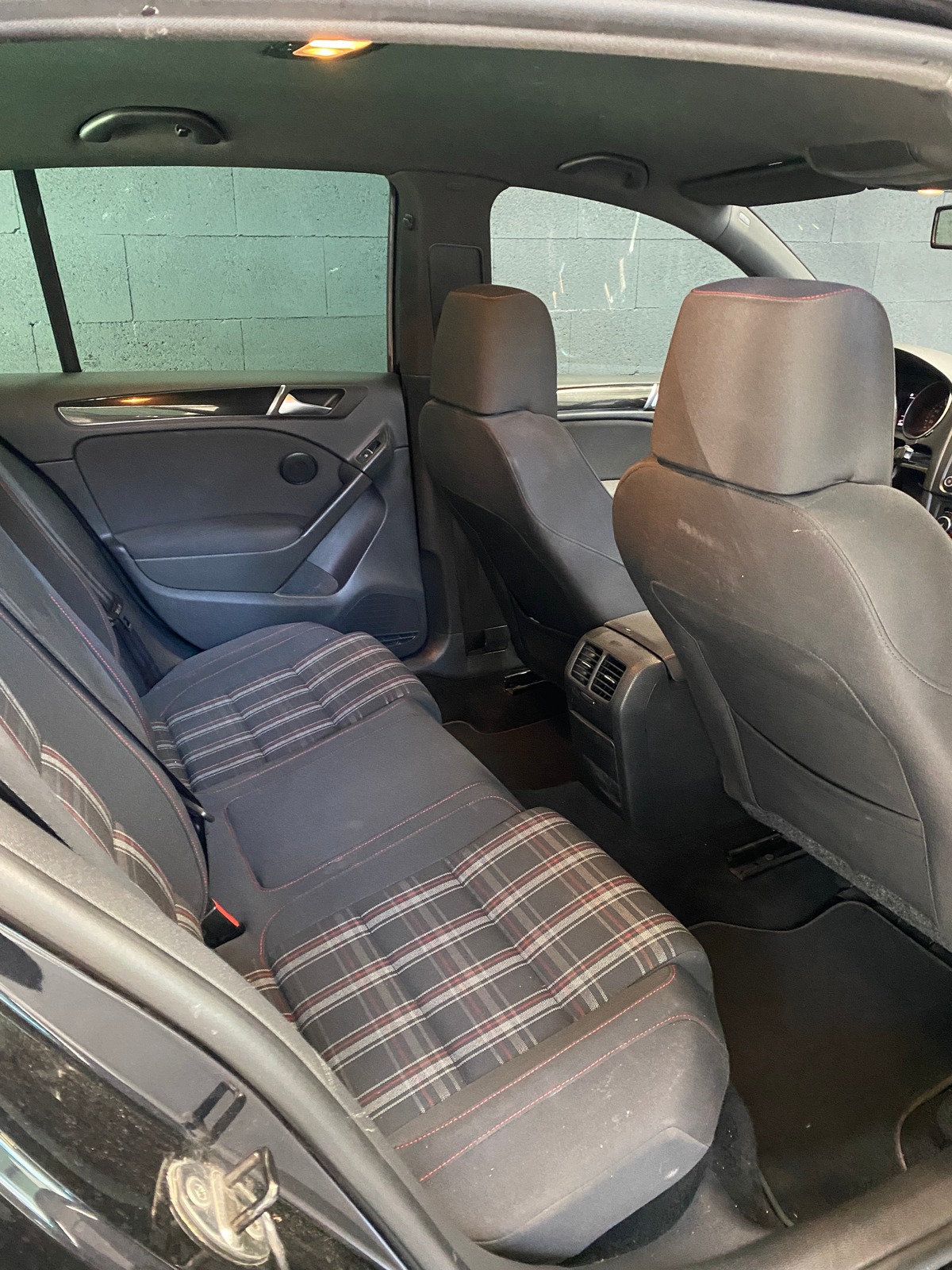 Volkswagen Golf GTi 210