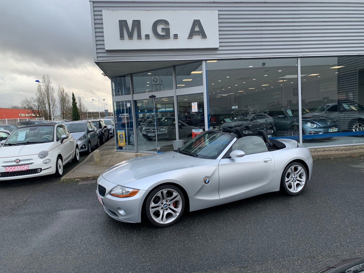 Bmw Z4 231 ch | 3.0L | Roadster | Cuir | GPS | Radar de recul | Climatisation | Pack Nord