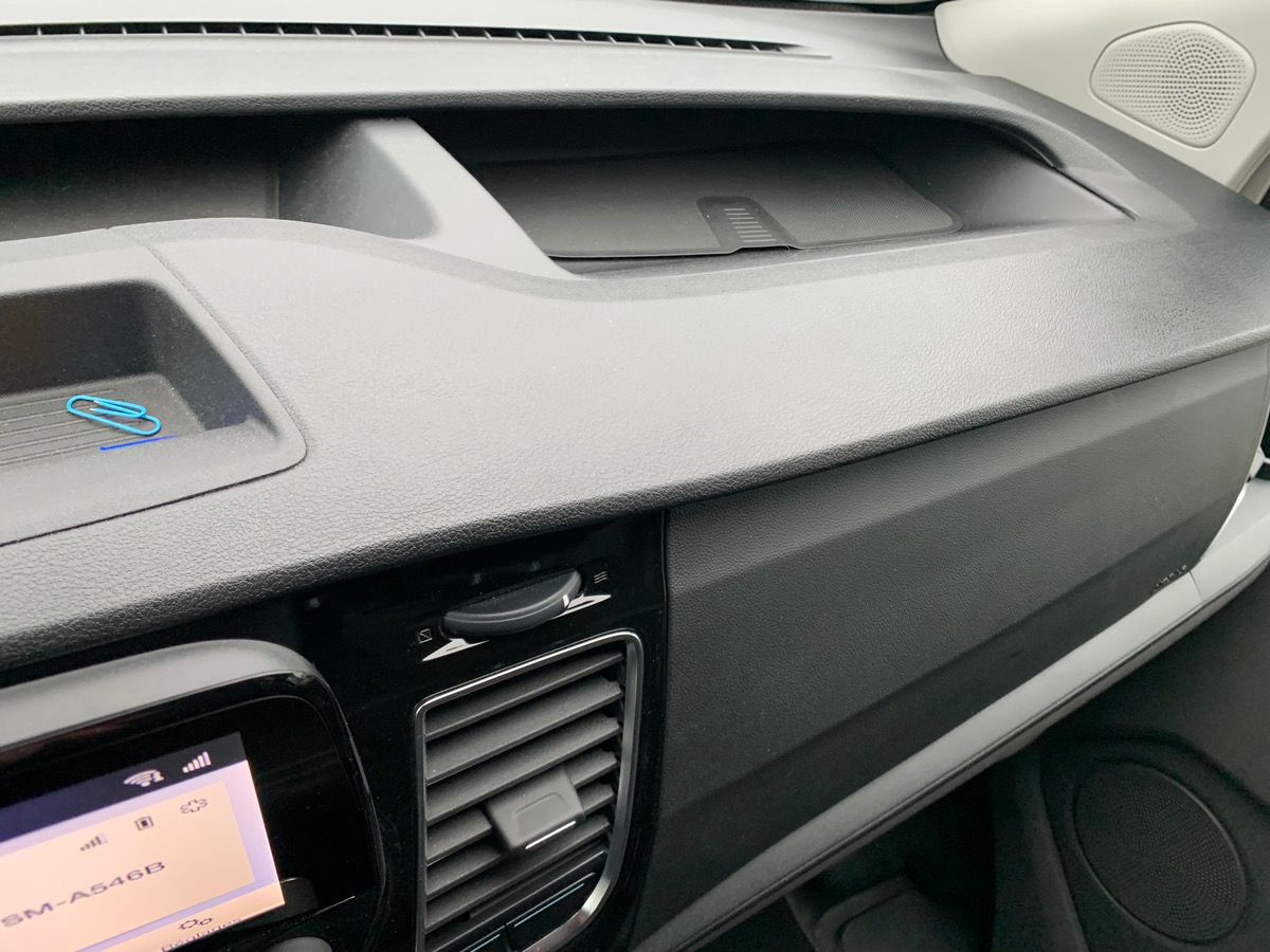 Ford TRANSIT CUSTOM FG 280 L1H1 2.0 130 LIMITED | Marches pieds | Attelage | Régulateur vitesse