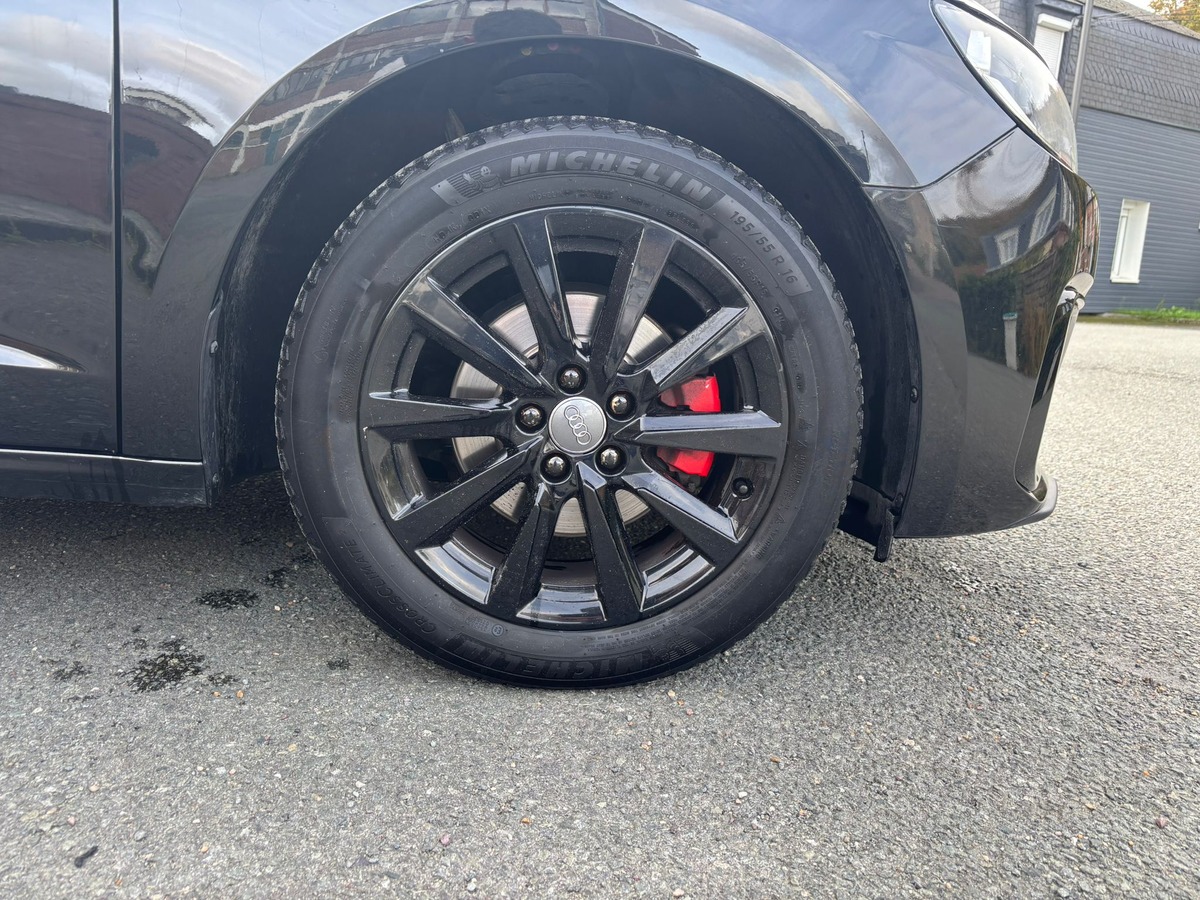 Audi A1 Sportback 30 TFSI 116 BUSINESS LINE S TRONIC 7 - Révisée - Garantie