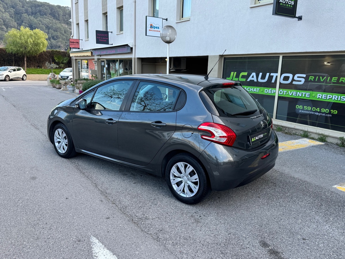 Peugeot 208 1.4 HDI 70 ALLURE 5 PORTES