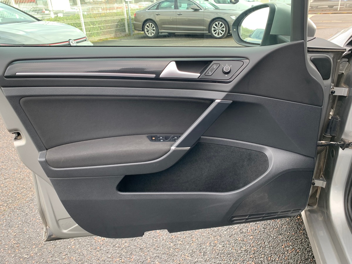 Volkswagen Golf 105 ch | Régulateur vitesse | Radar de stationnement avant arriére | GPS | Bluetooth