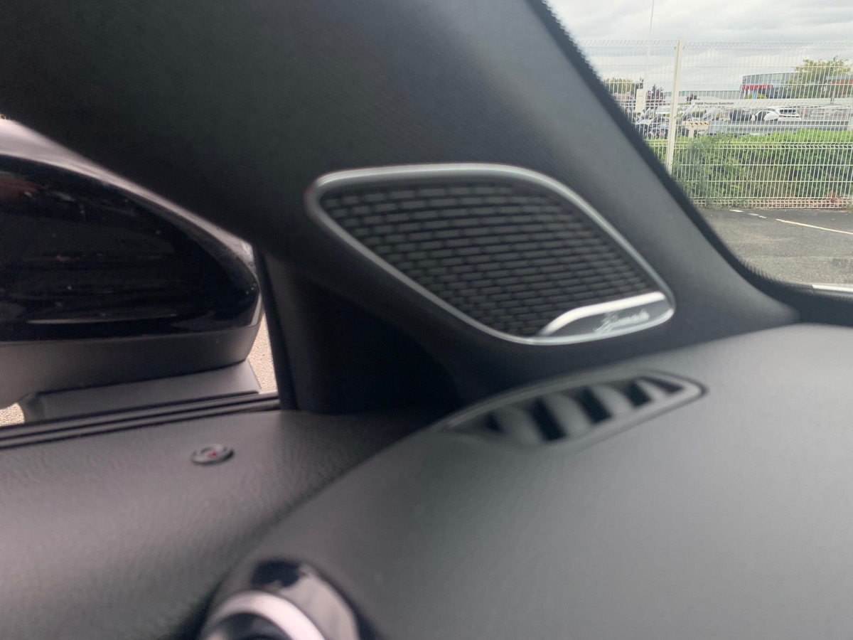 Mercedes-Benz Classe A 225 ch | AMG LINE | Toit ouvrant panoramique | Eclairage d'Ambiance | 4 MATIC