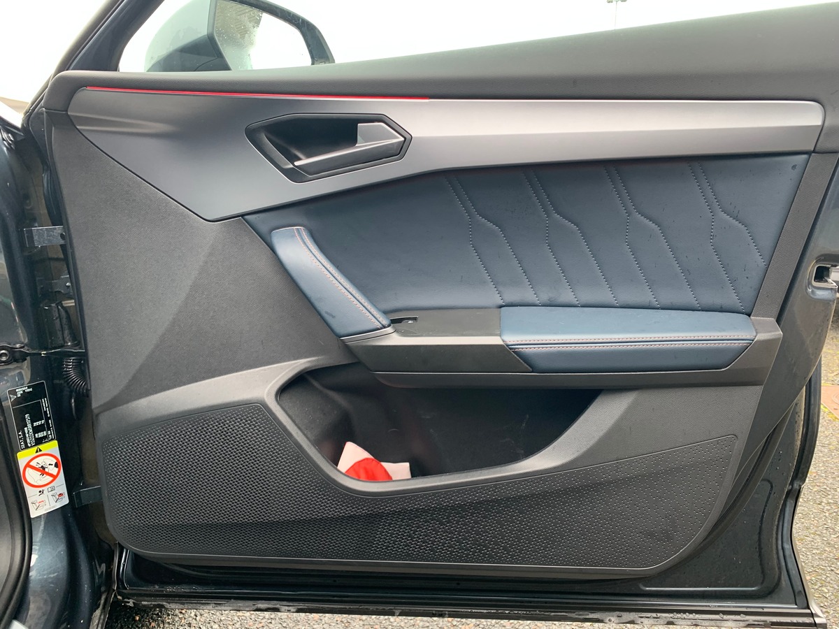 Cupra FORMENTOR E-HYBRID 204 | Business Edition | Cuir | Apple Car Play | Toit ouvrant panoramique