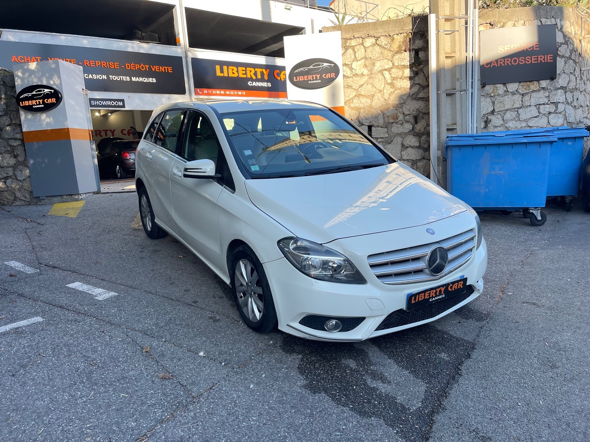 Mercedes Benz CLASSE B B 180 1.5 CDI 109 CV / KM Réel / Caméra de Recul / Intérieur Beige