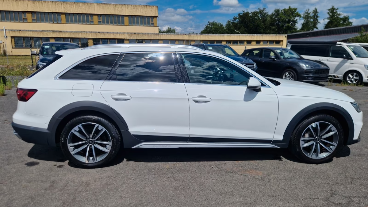 Audi A4 Allroad 40 TDI 204ch Avus quattro S tronic 7/Attelage/Cuir/Caméra360