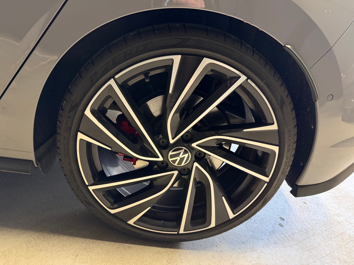 Volkswagen Golf 8 VIII GTI CS 2.0 tsi 300 CH Mode Nurburgring Toit Panoramique / Harman Kardan / ATH