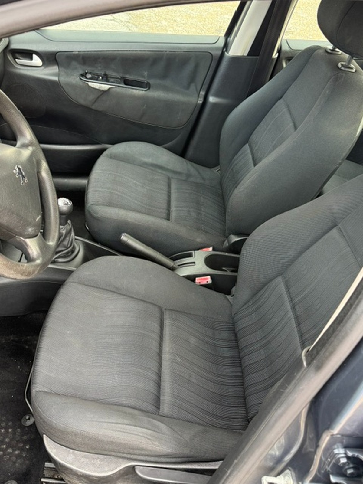 Peugeot 207 5 portes 1.4 e 16V 90 cv DISTRIB NEUF CRIT AIR 2