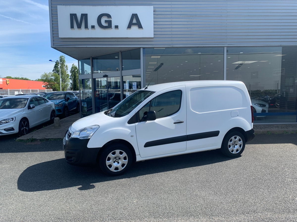 Peugeot Partner 90 chevaux | Régulateur de vitesse | Apple car play | GPS | Climatisation | 3 Places