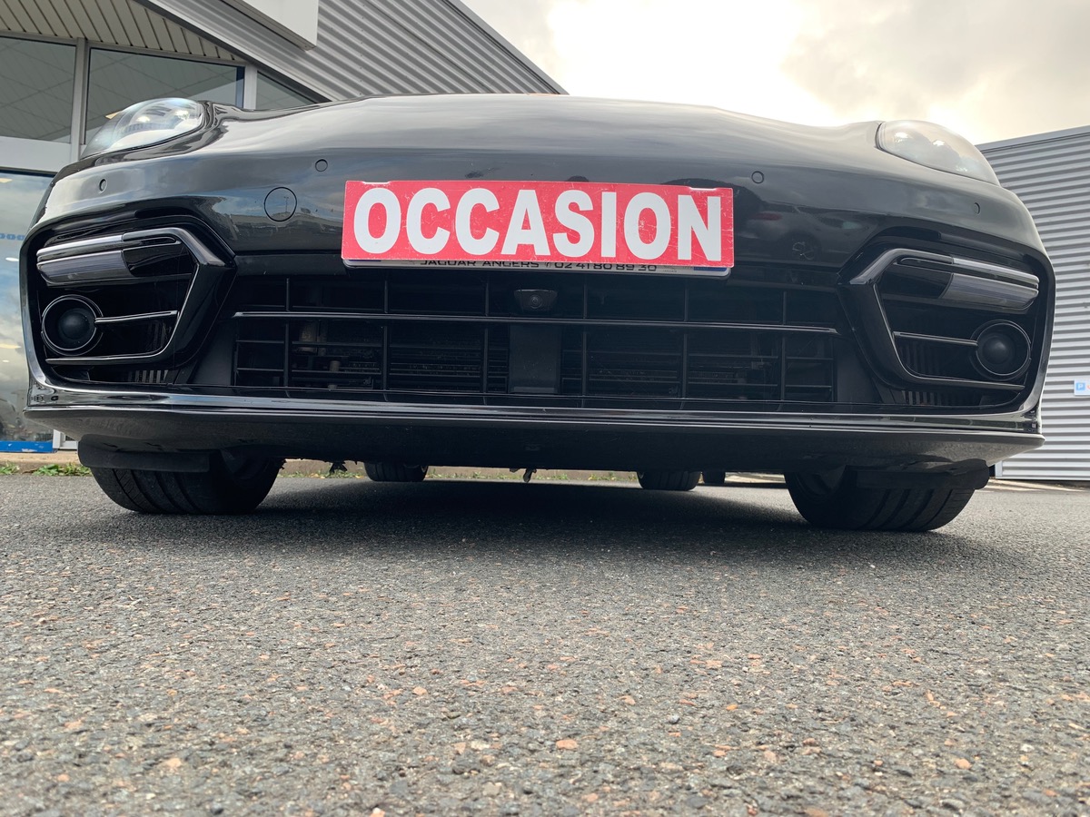 Porsche Panamera Sport Turismo GTS | V8 460 CH | BOSE | Toit panoramique | Garantie 1 AN AGIR *
