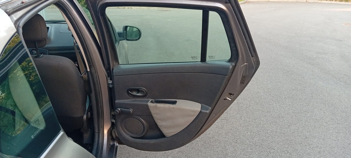 RENAULT Clio 1.5 dci Estate