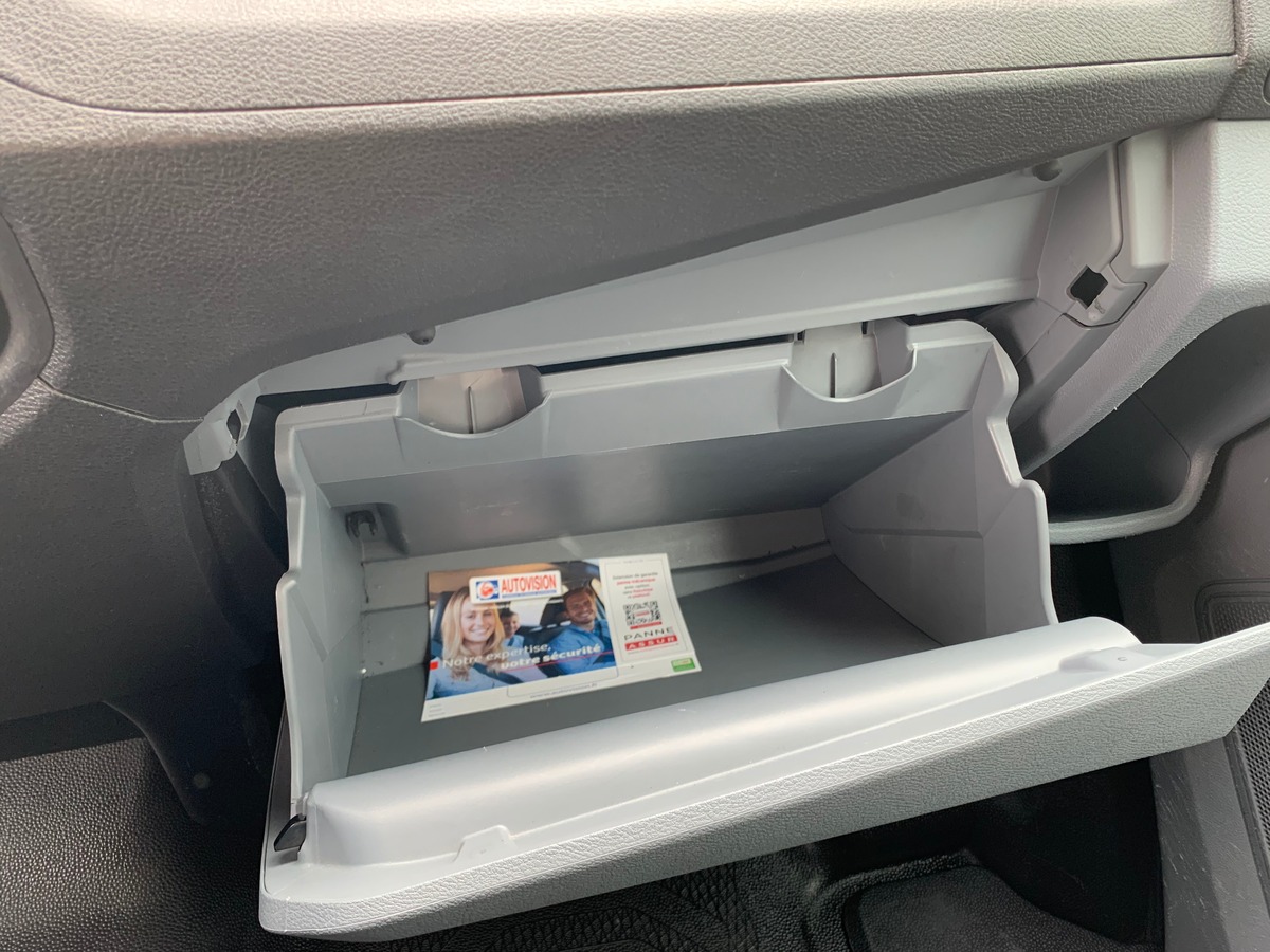 Ford TRANSIT 130 ch | Attelage | Régulateur de vitesse | Bluetooth | Plancher bois et latérale