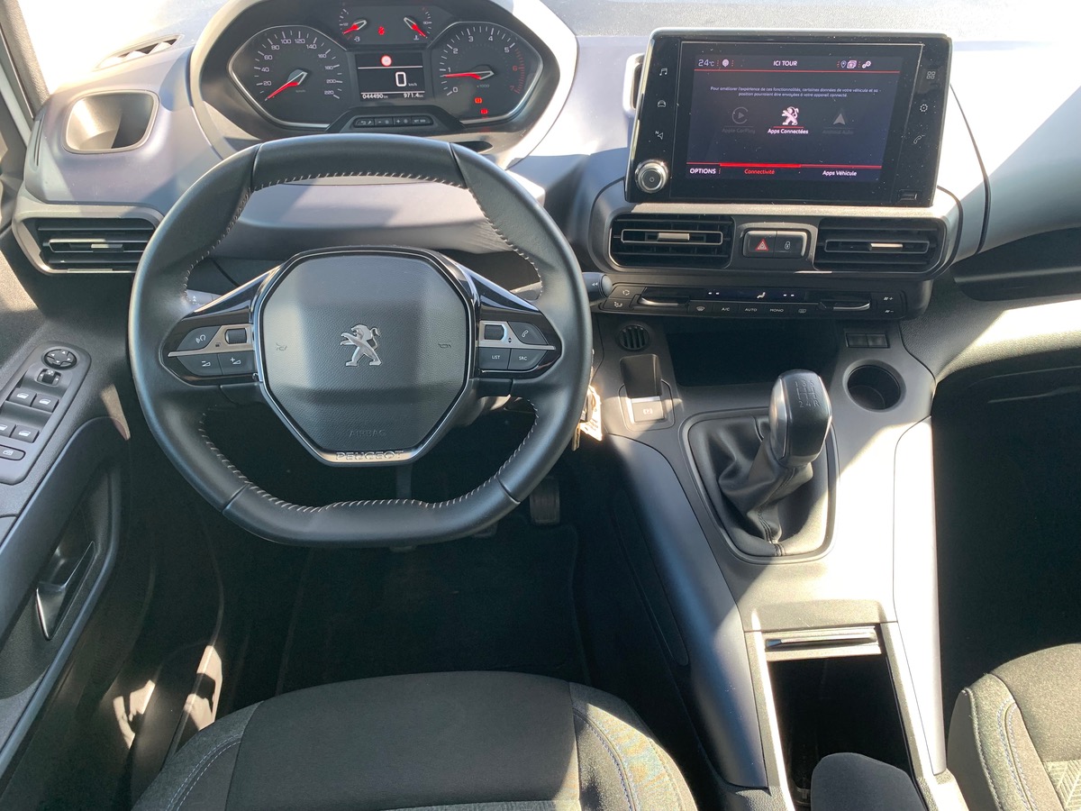 Peugeot Rifter 102 ch | Allure | 7 places | GPS | Roue de secours | Radar de stationnement arriére