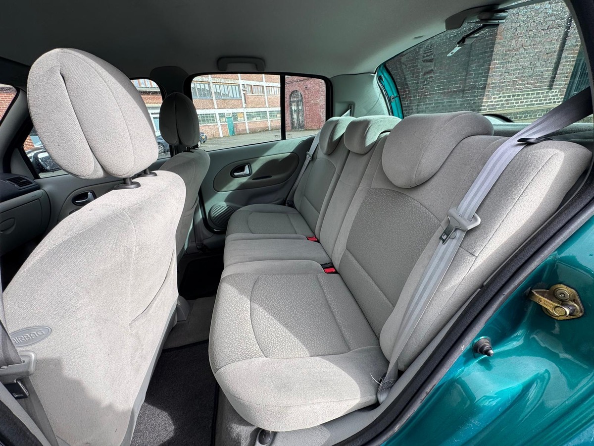RENAULT Clio II 1.4  98CV Dynamique boite automatique - Garantie