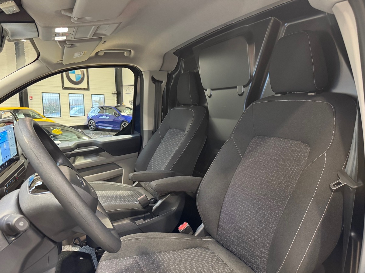 Ford TRANSIT CUSTOM 2.0 EcoBlue 150 Limited Fg  L1H1 fr TVA recuperable Prix TTC 1ere main o
