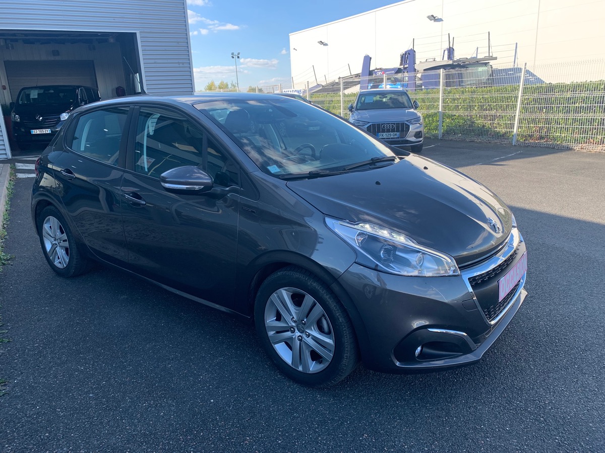 Peugeot 208 82 | Signature | kit distribution fait à 9148 kms en 01/2025 | Suivi entretien Peugeot