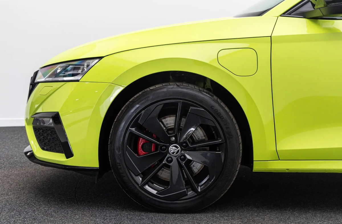 Skoda Octavia Combi IV 1.4 TSI PHEV iV 245ch RS DSG6e/Hybride/VO allemand/Pas de Malus