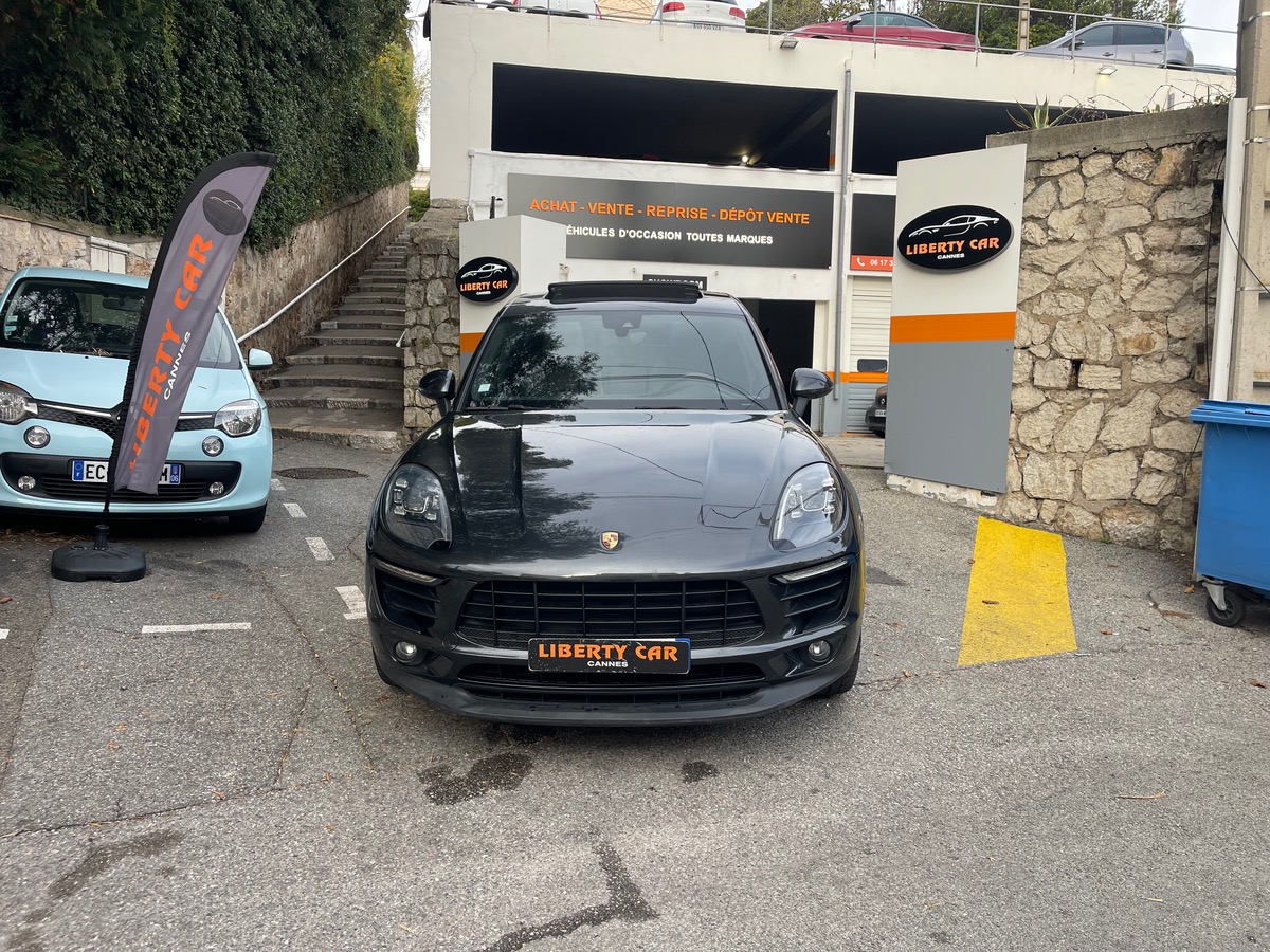 Porsche Macan 2.0 TFSI 252 CV AWD / Phase 2/Toit Ouvrant /Jantes Turbo/Pack Black /Echappement Sport