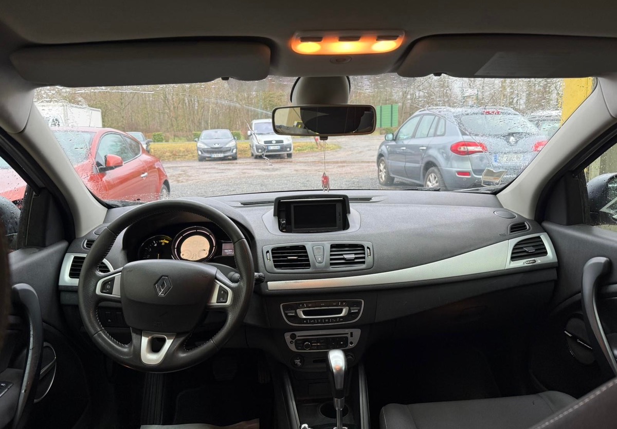 RENAULT Megane iii dci 110cv  BVA