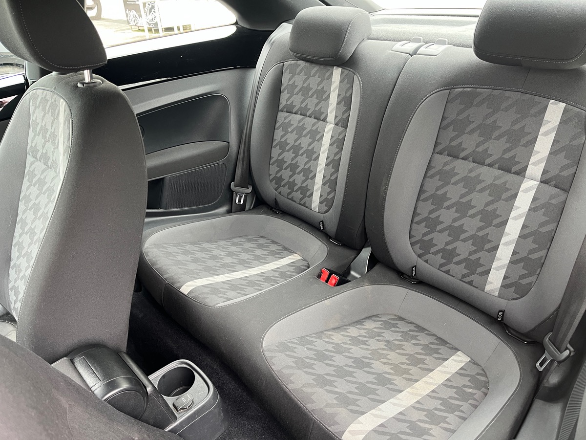 Volkswagen Beetle 1.2 TSI 105ch Coccinelle, Suivi complet, CarPlay, Caméra de recul, GPS