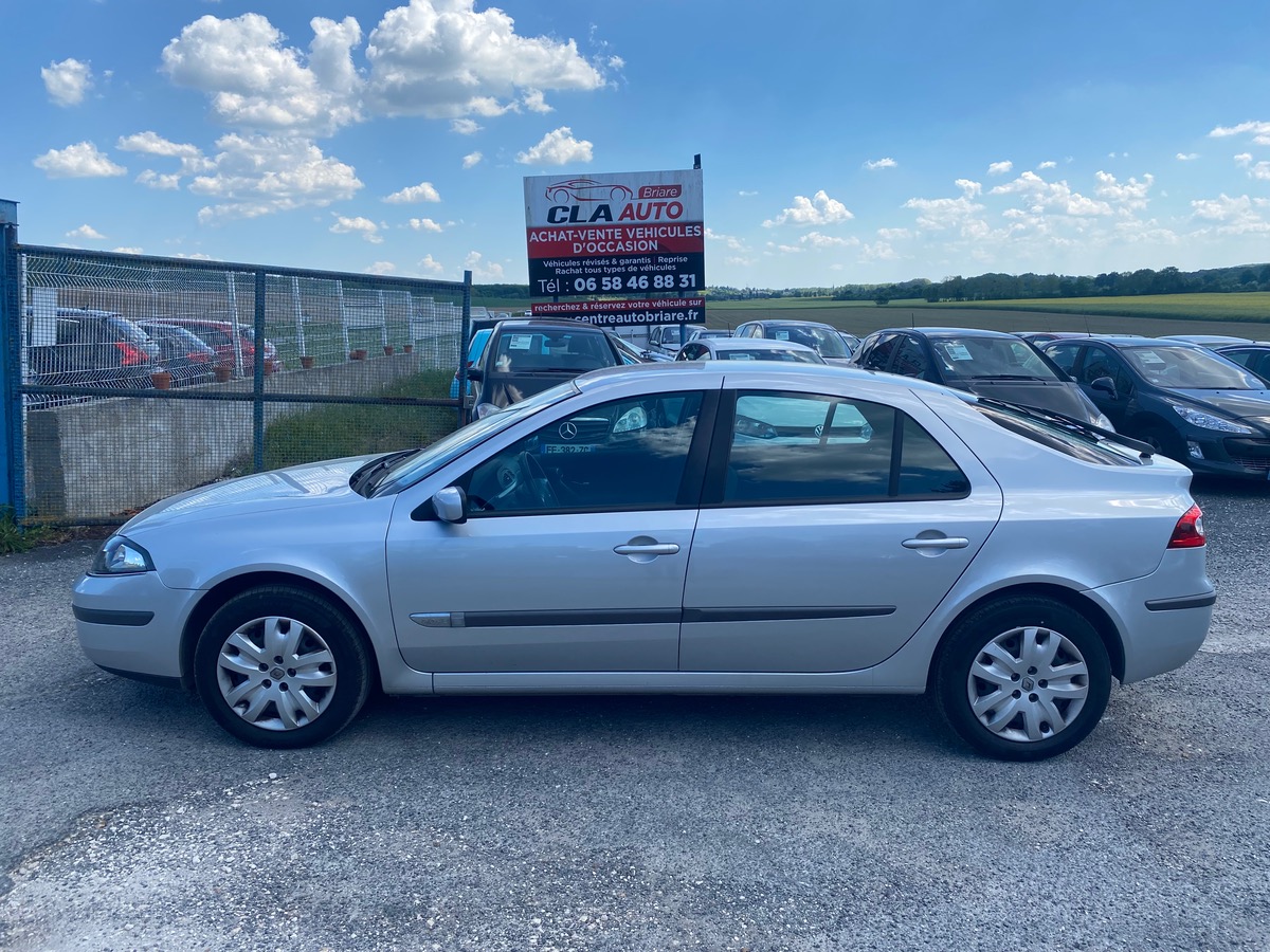 RENAULT Laguna 2.0 dci 150cv faible km 124165km d’origine nous sommes ouvert ce lundi 14 juillet