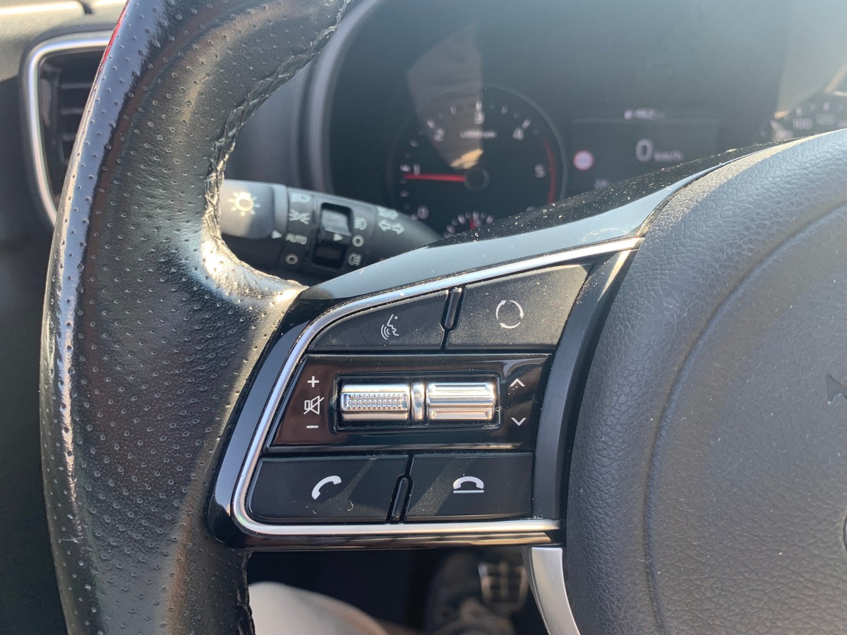 Kia Sportage 136 | GT LINE | Toit panoramique | Caméra recul | GPS | Régulateur vitesse | Attelage