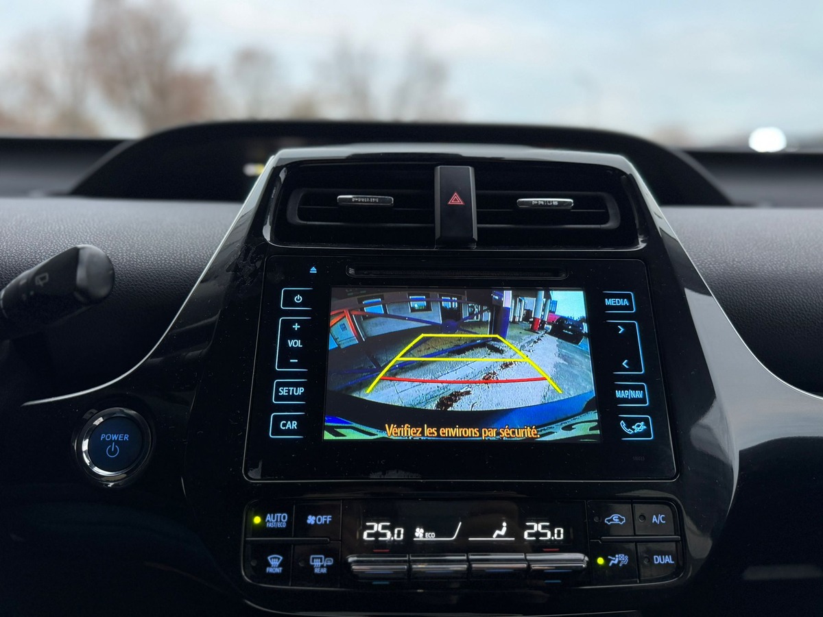 Toyota Prius IV Lounge 1.8 VVT-i 122 Hybrid