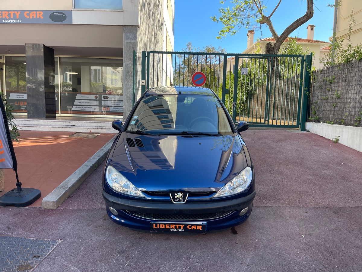 Peugeot 206 XR 1.4 i 75cv / 5 Portes / Courroie Ok