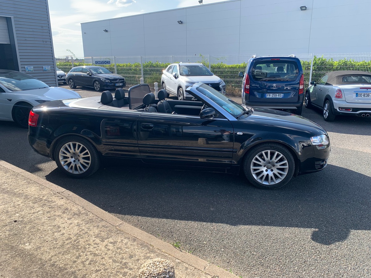 Audi A4 Cabriolet 140 ch | Ambiente | Cuir | Régulateur de vitesse | Climatisation | Capote récente