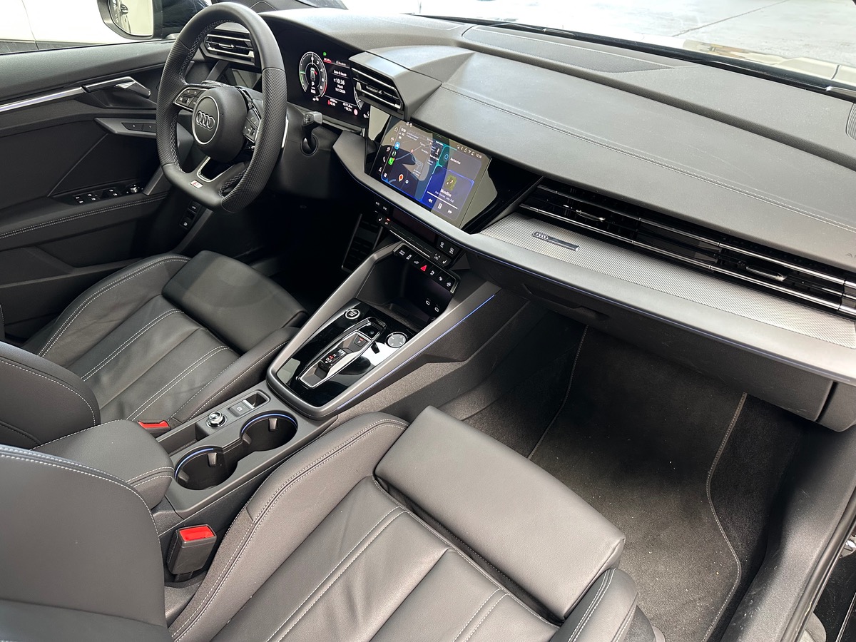 Audi A3 Sportback IV (2) 1.5 45 TFSIE HYBRIDE RECHARGEABLE 272 S LINE S TRONIC